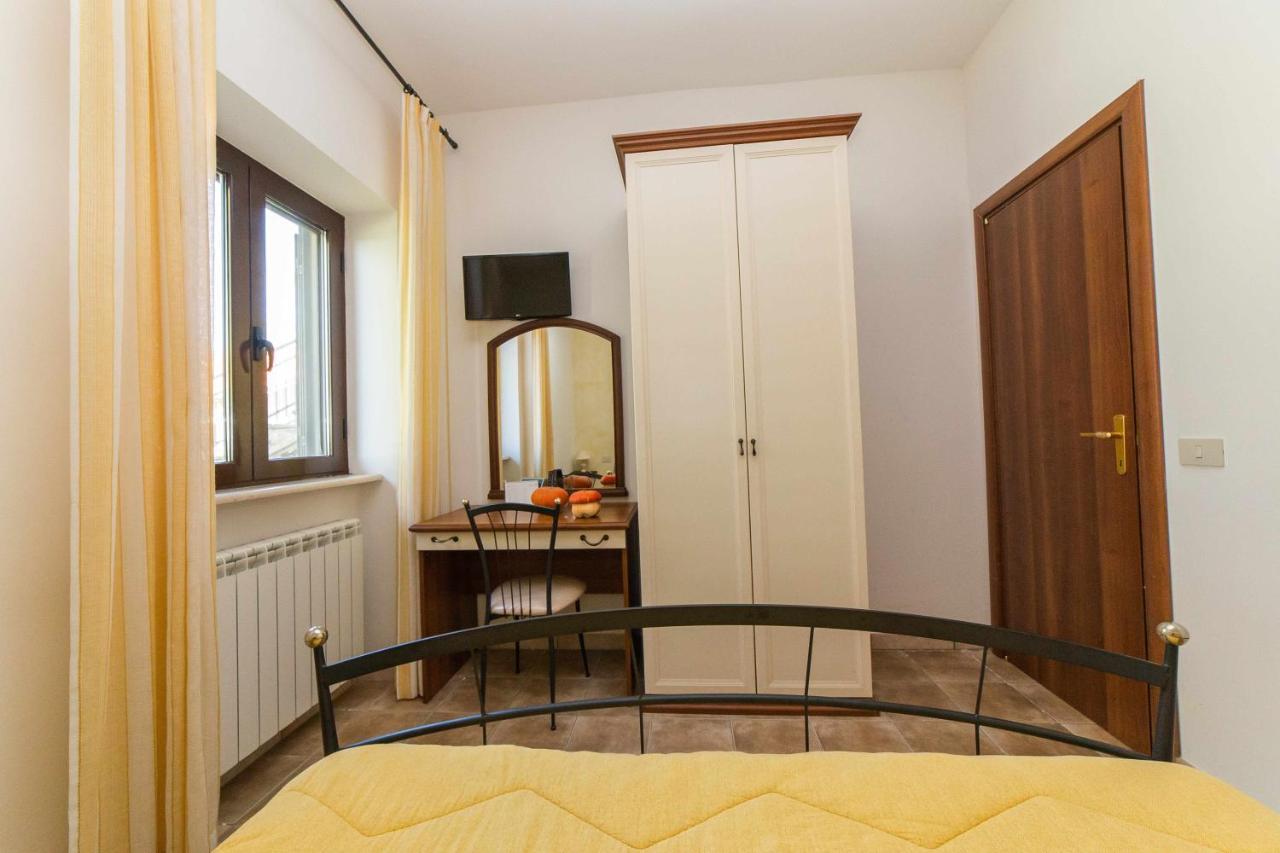 Agriturismo Bella Cima モンテフィアスコーネ エクステリア 写真