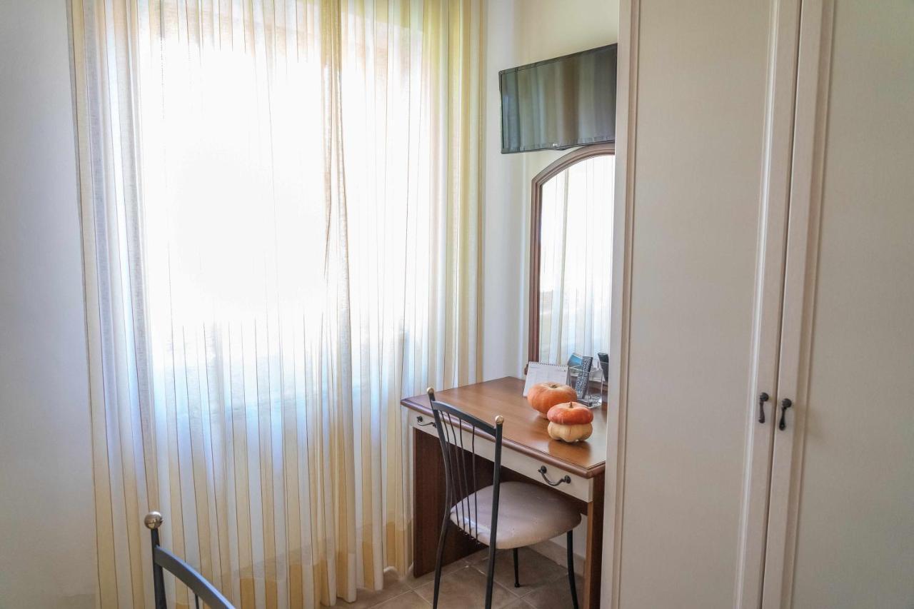 Agriturismo Bella Cima モンテフィアスコーネ エクステリア 写真